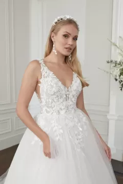 44379_FC_Sincerity-Bridal