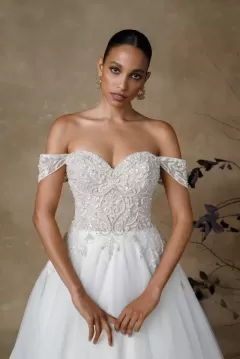 88337_FC_Gladys_Justin-Alexander