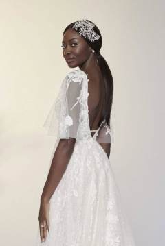 99208_BC_YVONNE_Justin-Alexander-Signature