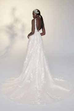 99208_FB_D_YVONNE_Justin-Alexander-Signature