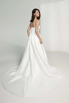 99214_FB_Marie_Justin_Alexander_Signature