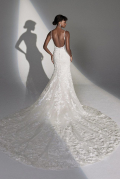 99235_FB_Edna_Justin-Alexander-Signature