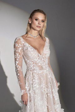 99247_FC_D_Rosie_Justin-Alexander-Signature_1